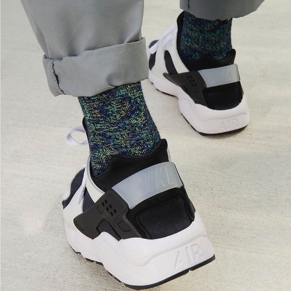 Men’s Nike Air Huarache - Picture 3 of 14